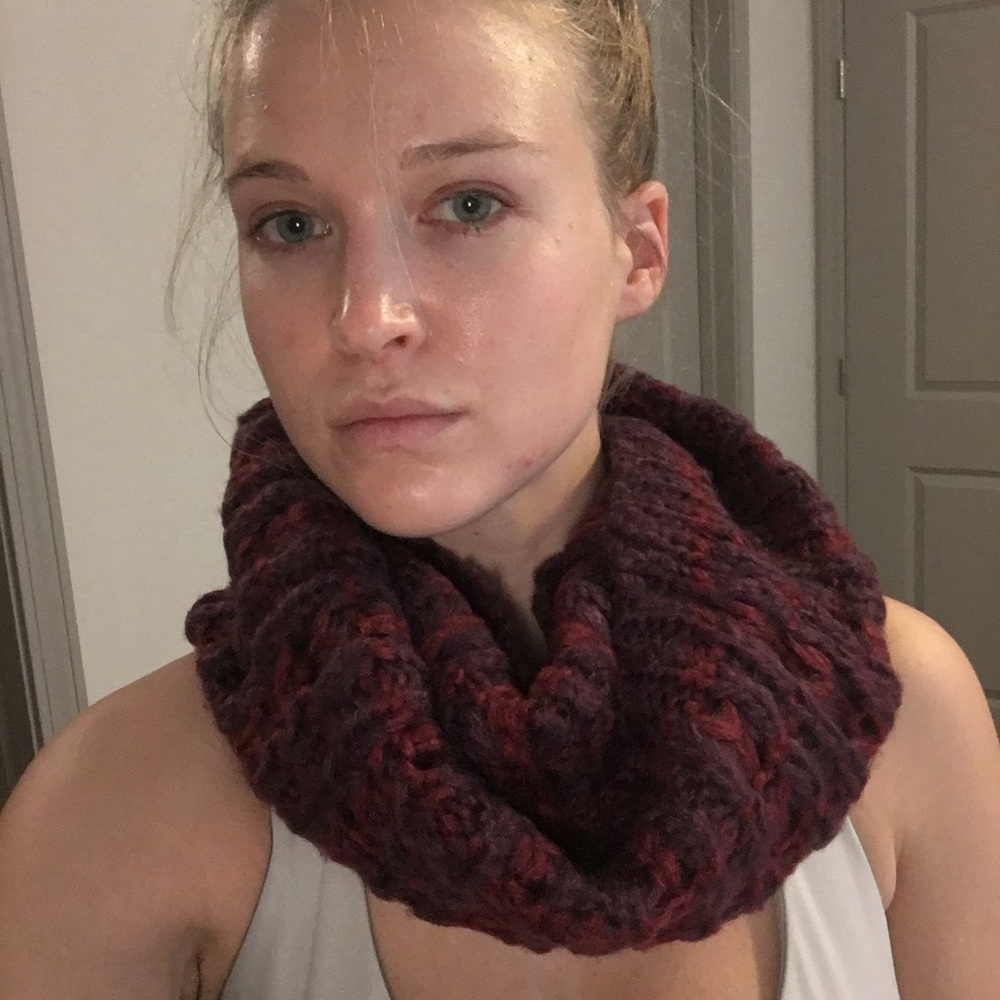 Knit infinity scarf